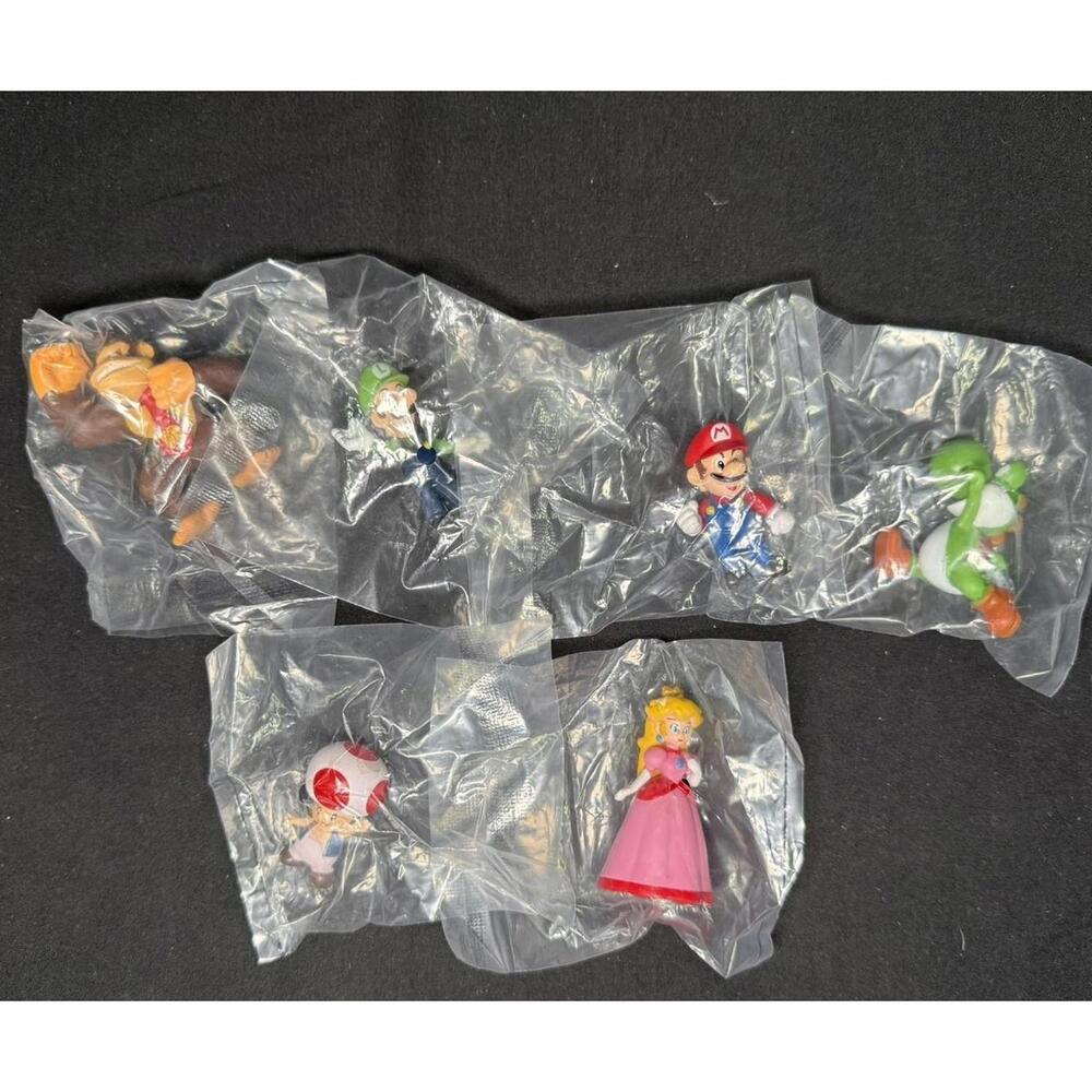 Nintendo Super Mario Mini Figures Lot 6 Luigi Mario Yoshi Peach‎ Toad DK Sealed
